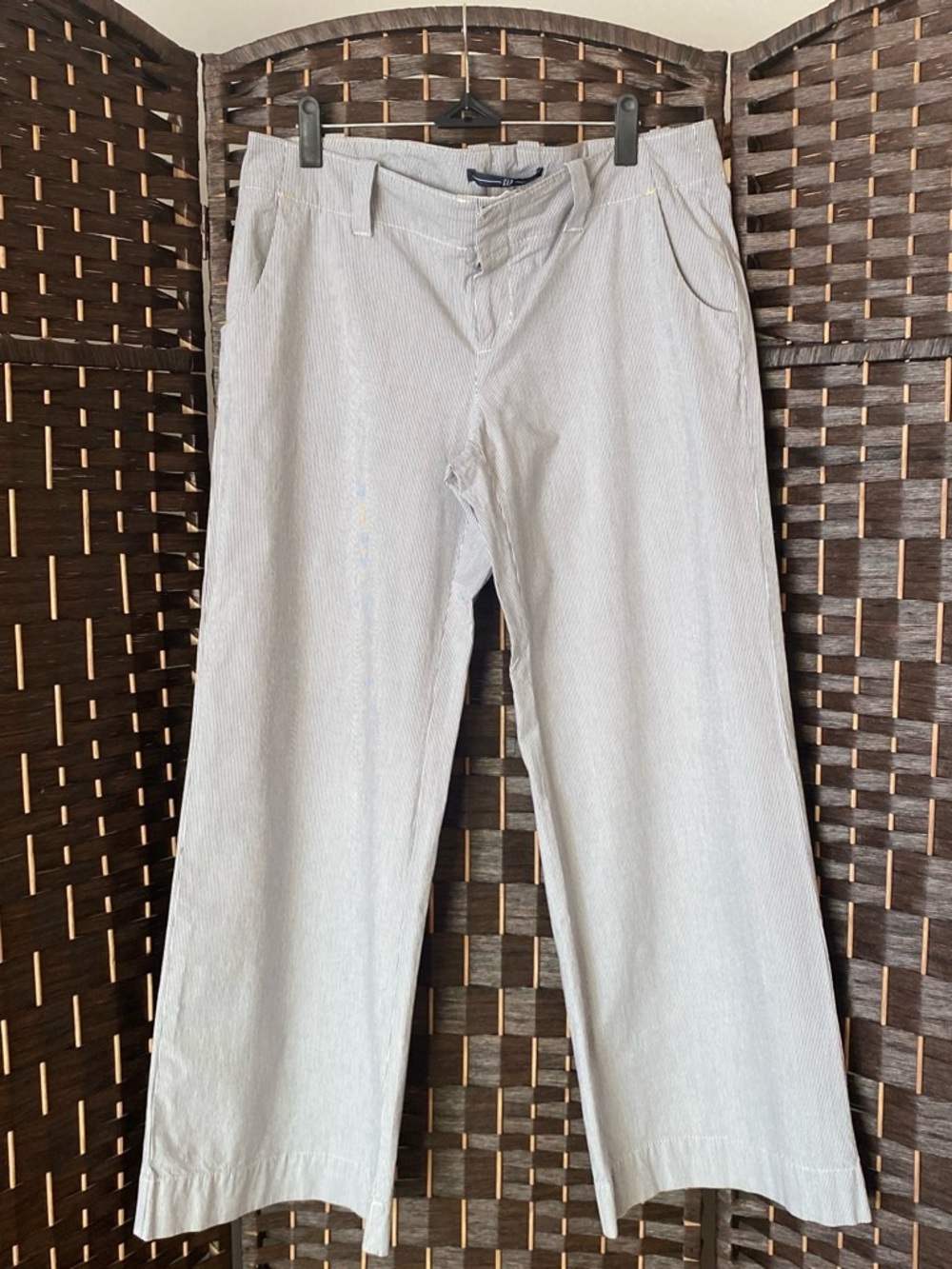 Vintage GAP Y2K Light Gray Women’s Wide-Leg Trousers 97% Cotton w/Slight Stretch